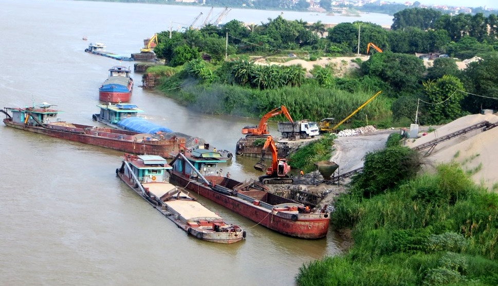 Thông tin từ đường dây nóng